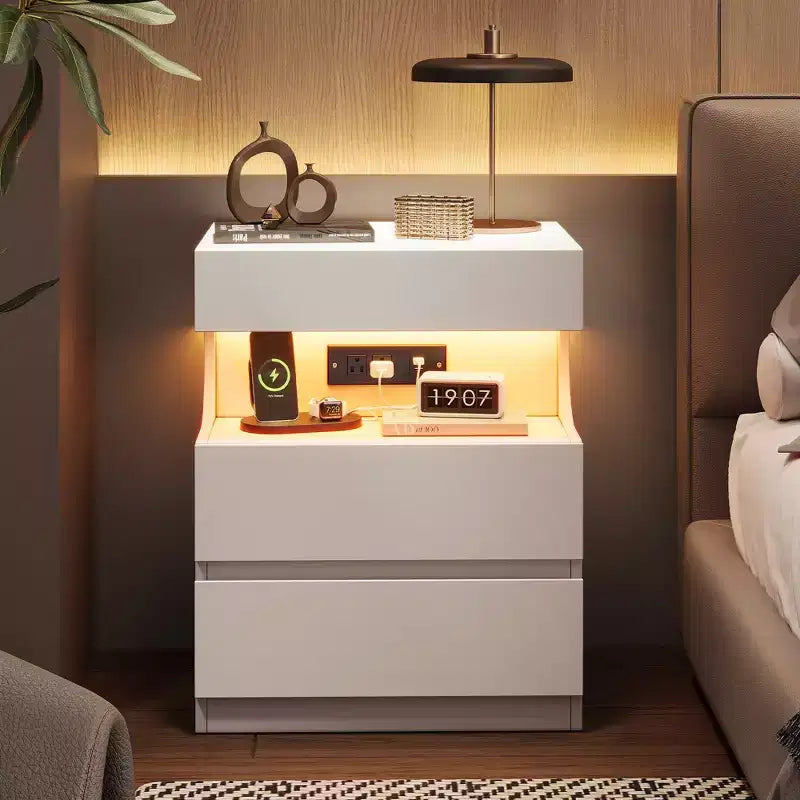 Table de chevet moderne COZONY avec lumière LED contrôlée par application, étagère ouverte en U, table de chevet avec station de charge, table d'appoint à 3 tiroirs avec port USB et prise de courant