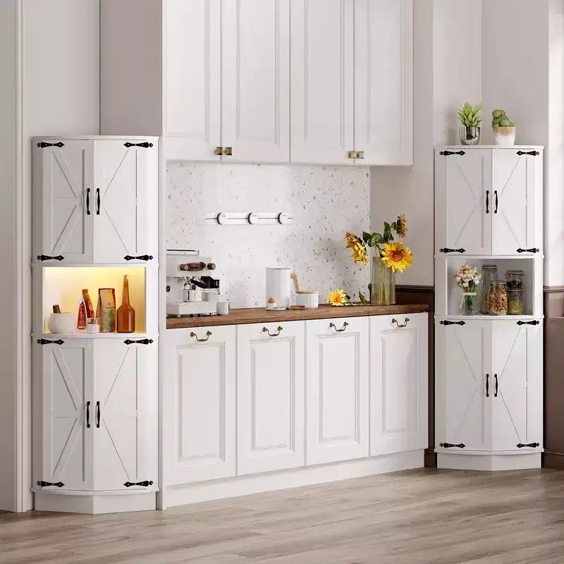 Meuble d'angle de ferme haut de 65 po, 5 étagères avec ports USB et prises, organisateur d'espace pour salon, bar, cuisine, salle de bain