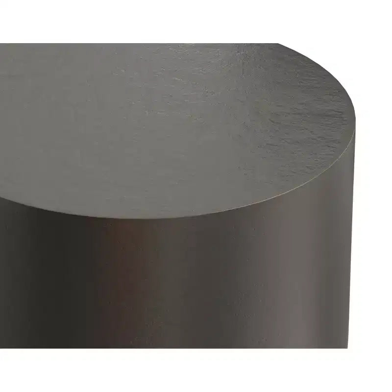 Table d'appoint Neal contemporaine de 14 po de large en aluminium moulé de couleur bronze antique/laiton antique, entièrement assemblée