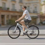 Vélo hybride VEVOR, cadre léger en aluminium, vélo hybride pour hommes et femmes avec roues de 700c, vélos de ville urbains à enjambement bas pour adultes, blanc