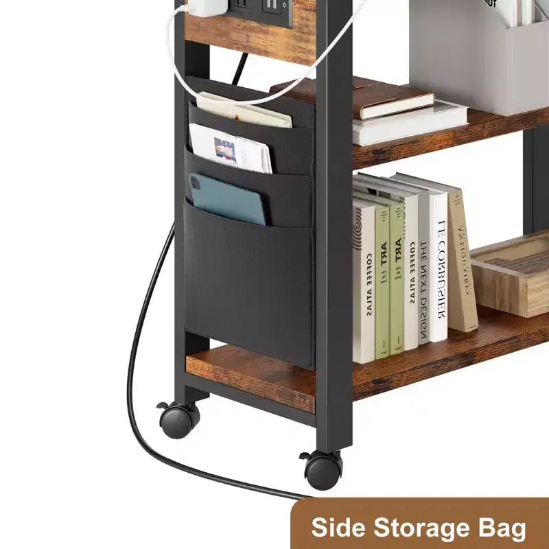 Garvee Table d'appoint rotative à 360° avec station de charge, table d'appoint pivotante avec sac de rangement et 6 roulettes verrouillables, table mobile pour chambre et salon
