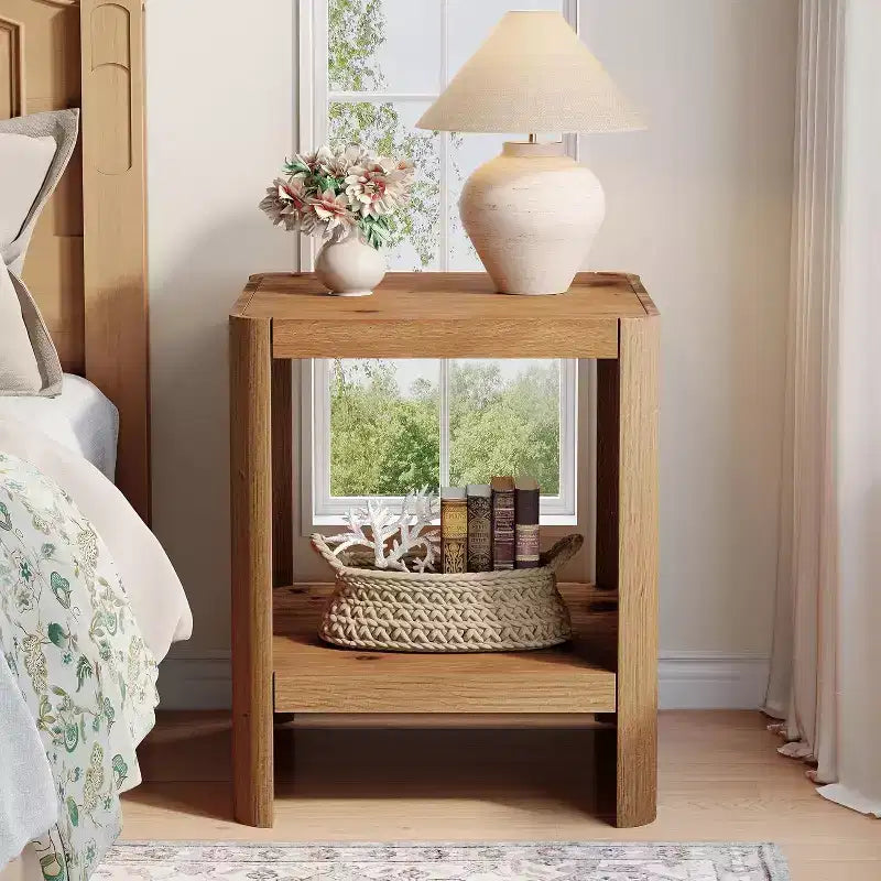 Table d'appoint en bois massif Lantine, petite table de bout à 2 niveaux avec étagère de rangement ouverte pour salon, petits espaces, assemblage facile