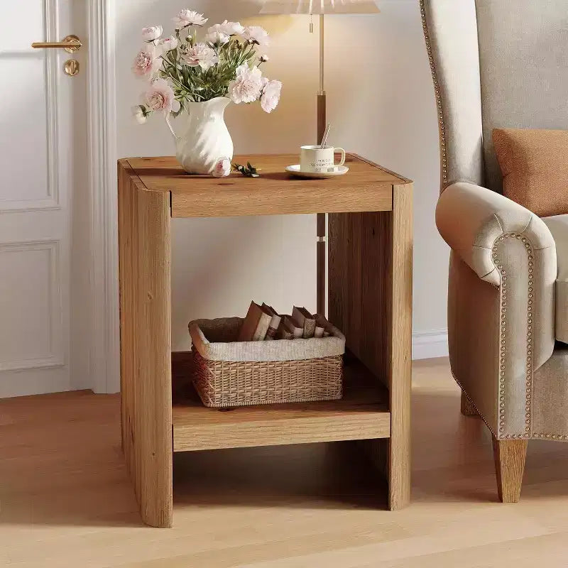 Table d'appoint en bois massif Lantine, petite table de bout à 2 niveaux avec étagère de rangement ouverte pour salon, petits espaces, assemblage facile