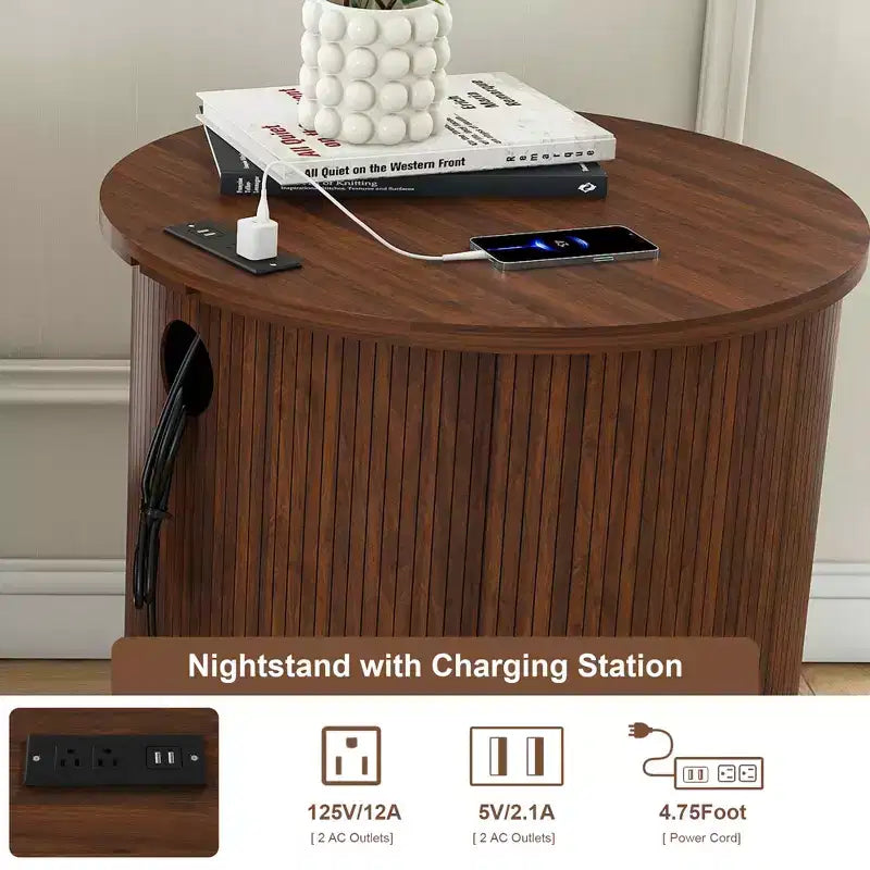 Table de chevet moderne du milieu du siècle avec station de charge, porte coulissante, finition noyer ronde/cylindrique (W2700P385517)