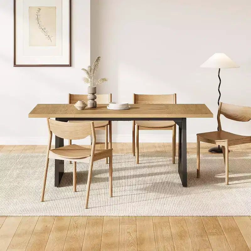 Table à manger rectangulaire Lantine de 180 cm pour 6 personnes, table de cuisine moderne en bois avec pied central robuste noir, couleur naturelle pour salon.