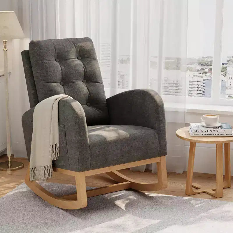 Fauteuil à bascule pour chambre de bébé avec repose-pieds réglable, fauteuil à bascule planant à dossier haut en lin avec pieds en bois pour salon, chambre à coucher et chambre de bébé