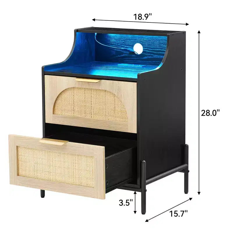 Lot de 2 tables de chevet en rotin et bois, station de recharge et lumières LED, ports/prises USB, 3 tiroirs en rotin, noir pour chambre à coucher