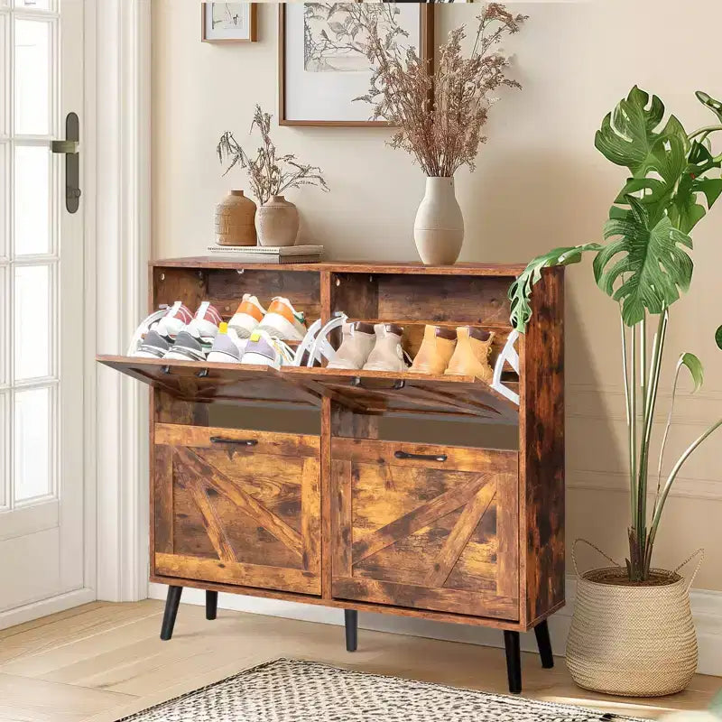 Karl Home Meuble à Chaussures à 4 Portes à abattant avec Poignées Noires, en Panneaux de Particules Mélaminés, Pieds Noirs, 105,9 cm, Bois Vieilli