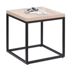 Conçue à la fois pour le style et la fonction, cette petite table d'appoint carrée en bois et métal avec rangement, pour le salon.