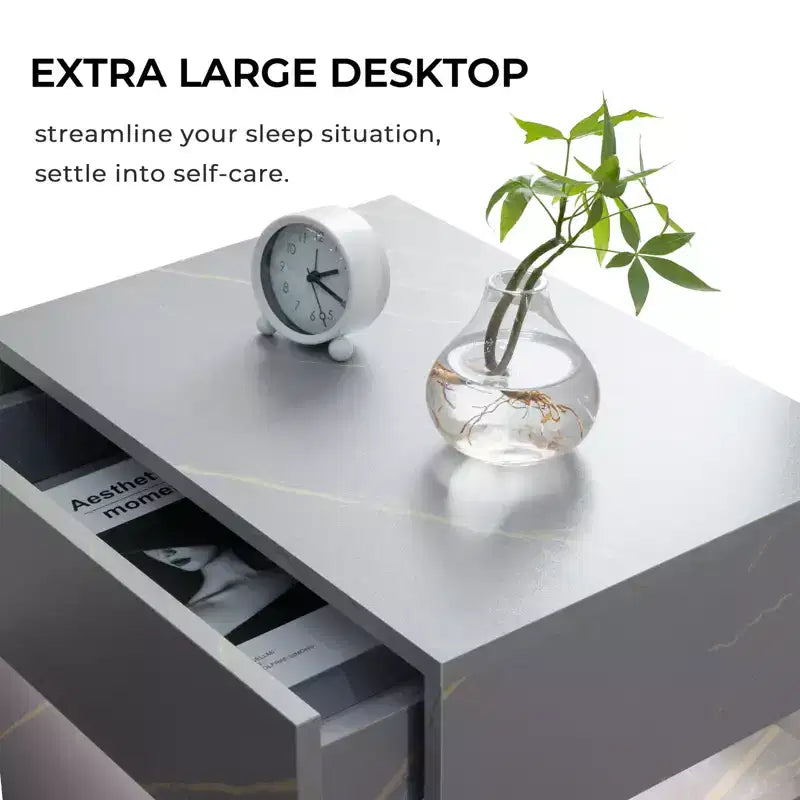Table de Chevet à 3 Tiroirs avec Lumière LED pour Chambre à Coucher ou Salon