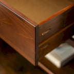 Table de chevet moderne à 1 tiroir en bois massif Middlebrook