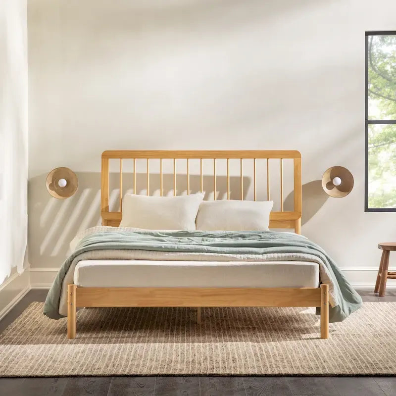 Lit à fuseaux queen en bois massif bohème Middlebrook Designs