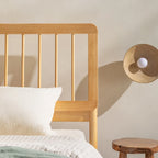 Lit à fuseaux queen en bois massif bohème Middlebrook Designs