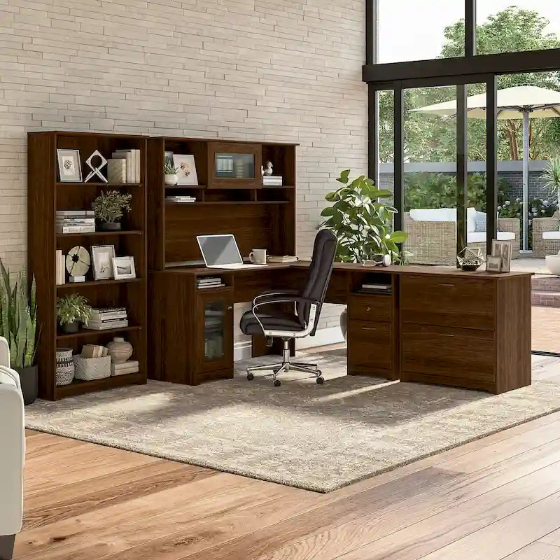 Bureau en L Cabot 60 W avec huche, armoire et bibliothèque de Bush Furniture