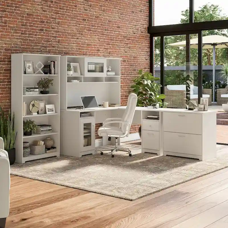 Bureau en L Cabot 60 W avec huche, armoire et bibliothèque de Bush Furniture