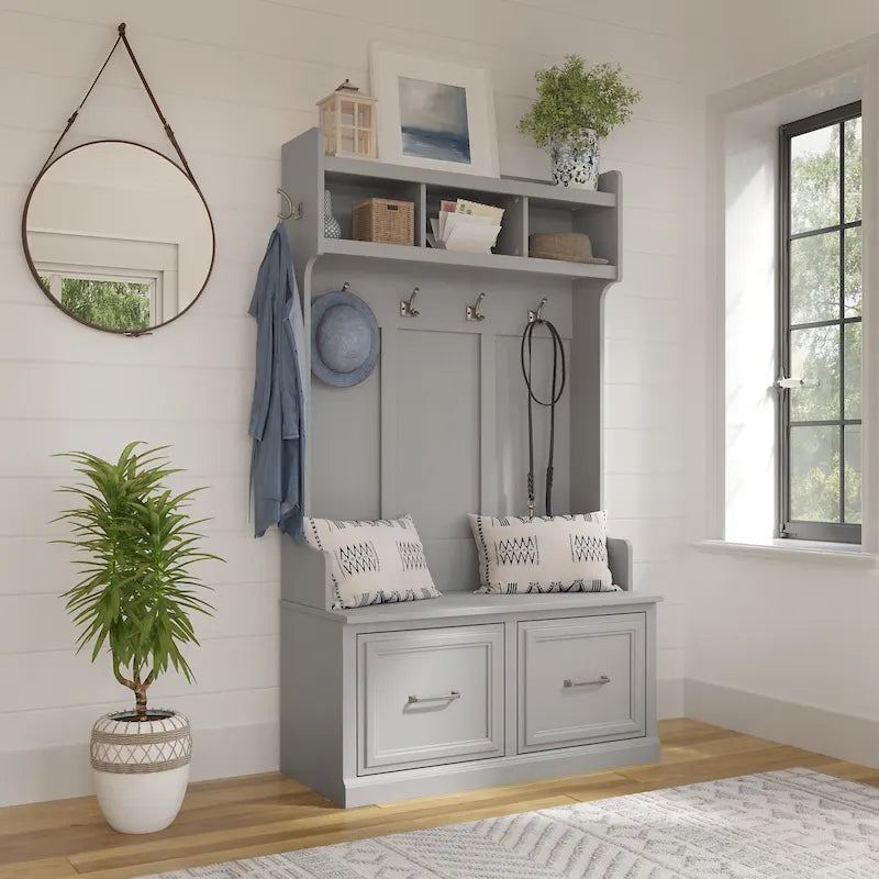 Porte-manteau et banc à chaussures 40 W Woodland avec portes par Bush Furniture
