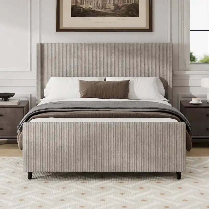 Lit plateforme grand format en velours côtelé taupe avec tête de lit capitonnée