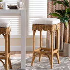 Tabouret de bar en rotin Bali & Pari Muy Scallop Miel/Blanc