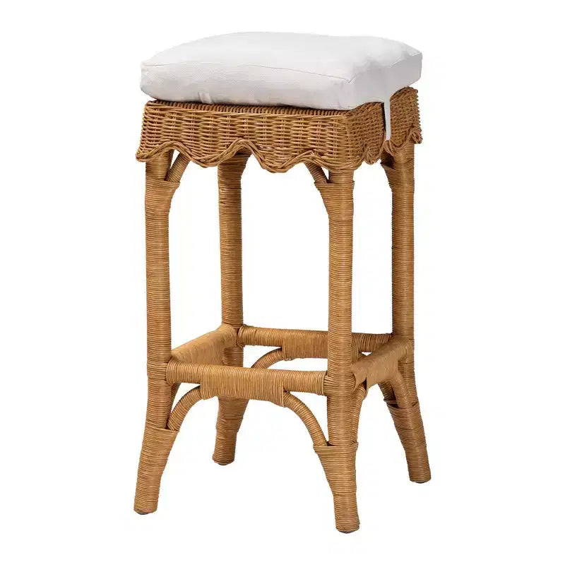 Tabouret de bar en rotin Bali & Pari Muy Scallop Miel/Blanc