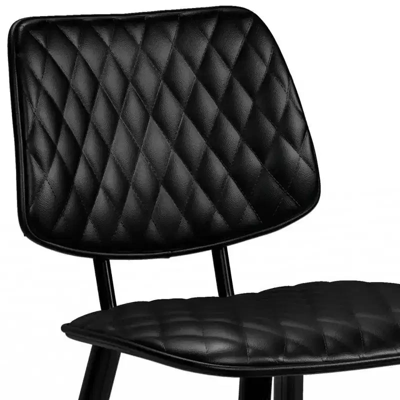 Lot de 2 tabourets de bar hauteur comptoir Skyla WyndenHall noirs : Rembourrage matelassé, cadre en contreplaqué, repose-pieds