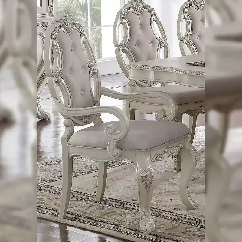 Chaise de salle à manger Ragenardus 23" en tissu et finition blanc antique - Acme Furniture