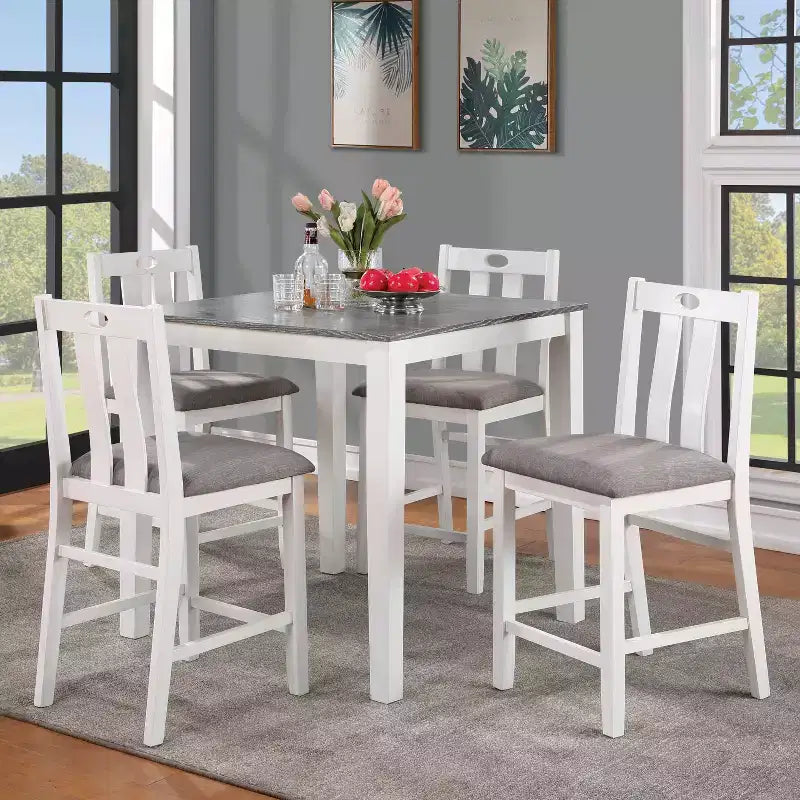 HOMES: Inside + Out Ensemble de salle à manger Seawhisper 5 pièces hauteur comptoir de style transitoire Blanc/Gris : Table carrée, Chaises rembourrées