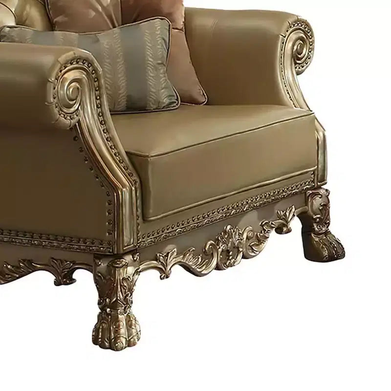 Fauteuil d'appoint Dresden 45 po en cuir synthétique couleur os et fini patine doré - Acme Furniture
