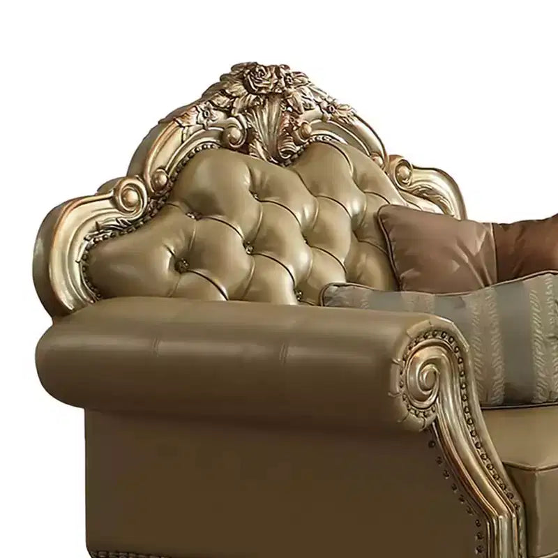 Fauteuil d'appoint Dresden 45 po en cuir synthétique couleur os et fini patine doré - Acme Furniture