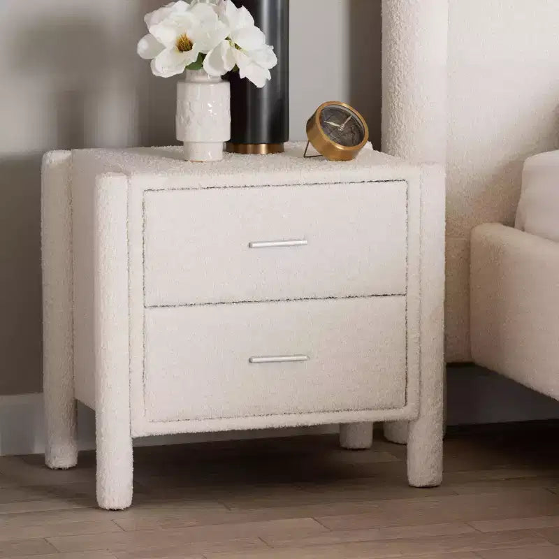 Table de chevet Baxton Studio Laria en tissu Teddy Bear, 2 tiroirs, blanc