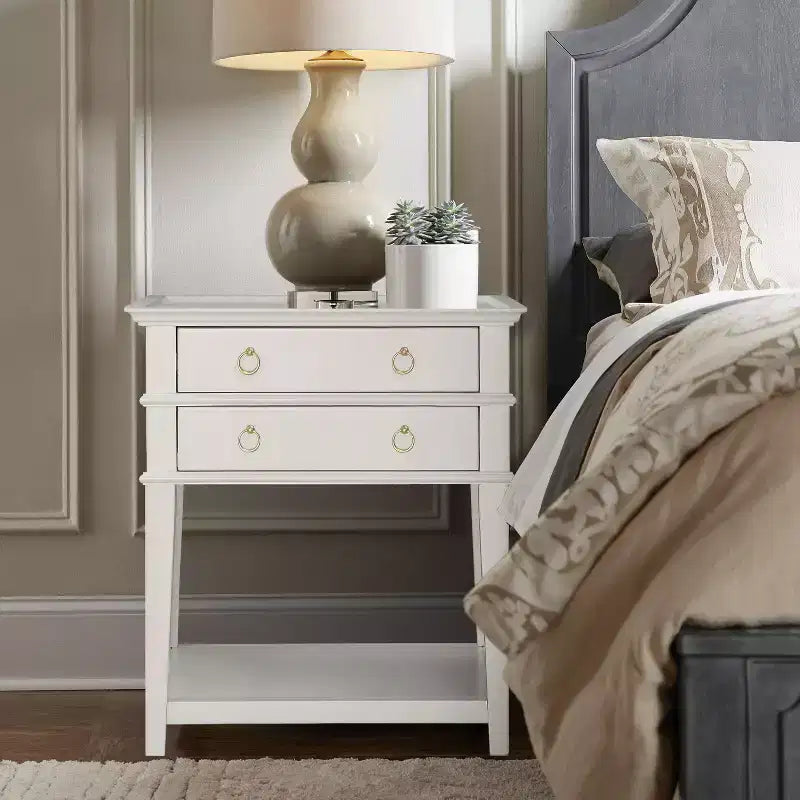 Table de chevet Clara Comfort Pointe, blanche : plateau encastré, 2 tiroirs, étagère ouverte, MDF peint, cadre en bois
