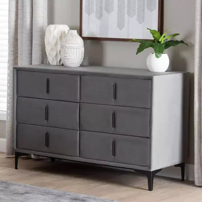 Commode Baxton Studio Etienne en velours 6 tiroirs gris ardoise/noir