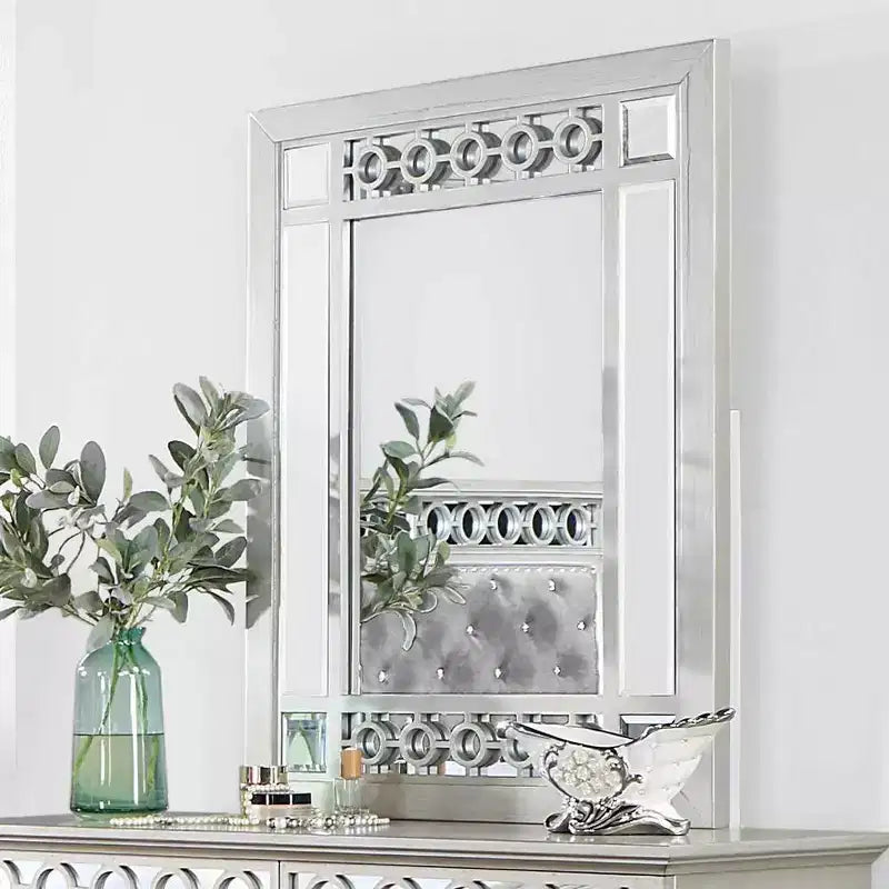 Miroir de commode Varian Acme Furniture, finition argentée