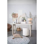 Pouf rond en velours de coton Storied Home avec passepoil crème : Repose-pieds rembourré, base en bois de pin, capacité de 150 kg
