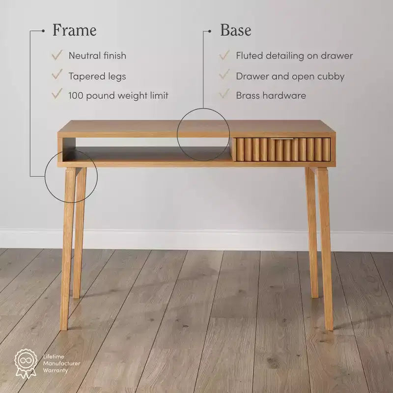 Bureau Nathan James Bohème en bois cannelé avec tiroir et casier ouvert, marron naturel : Surface en placage, cadre en bois, nettoyer les taches, 78,7 cm H x 109,2 cm L x 61 cm P