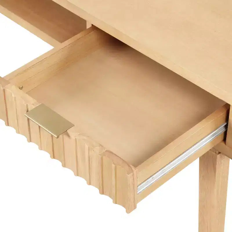 Bureau Nathan James Bohème en bois cannelé avec tiroir et casier ouvert, marron naturel : Surface en placage, cadre en bois, nettoyer les taches, 78,7 cm H x 109,2 cm L x 61 cm P