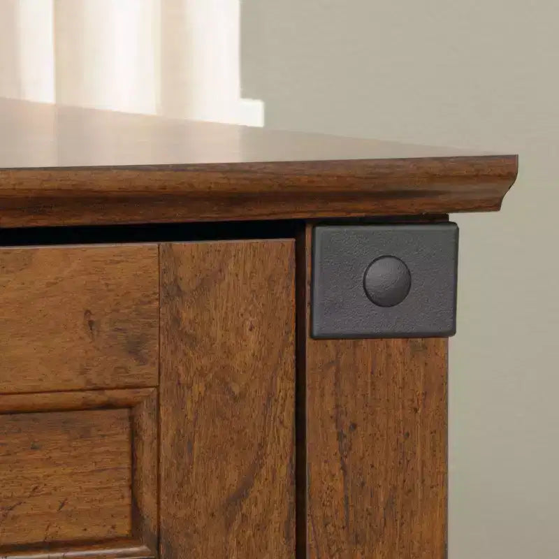 Bureau d'angle pour ordinateur Carson Forge Rouge - Sauder : Poste de travail pour bureau à domicile avec rangement pour unité centrale et gestion des câbles