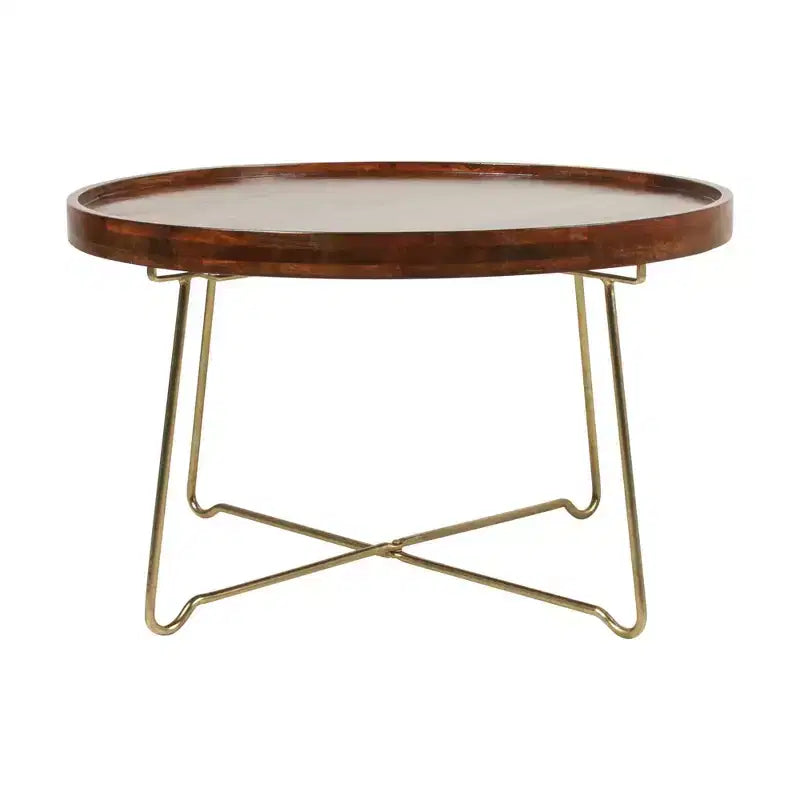 Table basse ronde East at Main 32,38 po naturel/doré : Plateau en bois de manguier, base en laiton entrecroisé, aucun assemblage requis