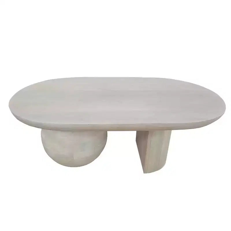 Table basse Urban Port de 96,5 cm avec plateau oblong en bois de manguier et pieds boules modernes, coloris blanc délavé