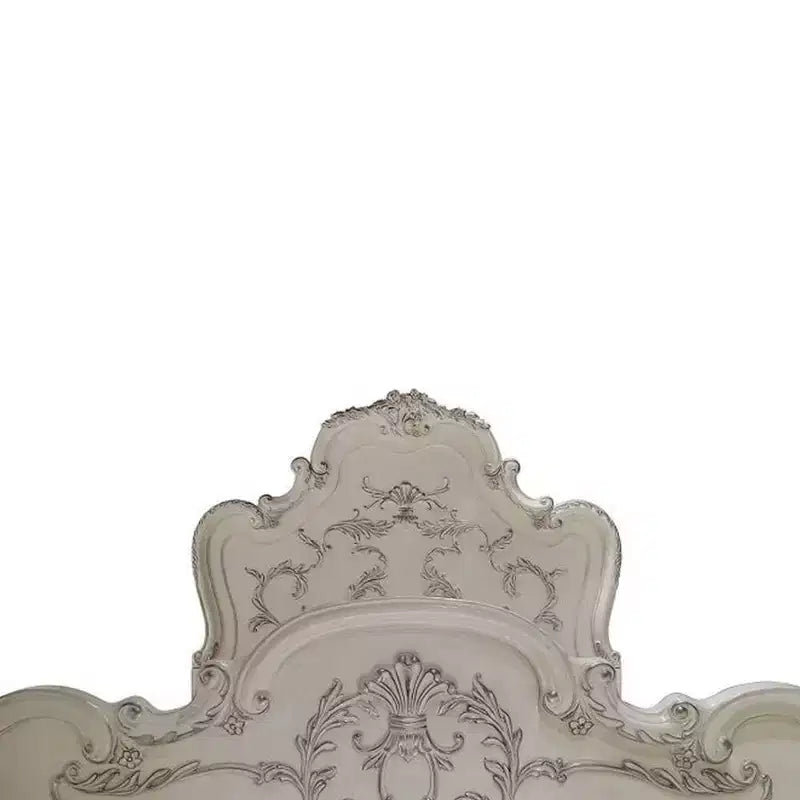 Lit Californian King 97 po en finition blanc cassé Dresden – Meubles Acme : design traditionnel, pieds griffes, similicuir