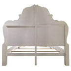 Lit Californian King 97 po en finition blanc cassé Dresden – Meubles Acme : design traditionnel, pieds griffes, similicuir