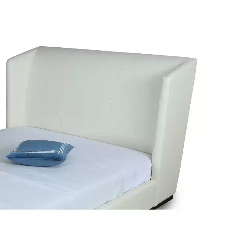 Lit rembourré Queen Lenyx de Manhattan Comfort, couleur crème : Similicuir, plateforme, aucun sommier tapissier requis