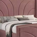 Lit king-size 90 po Salonia Rose Velours - Meubles Acme : Plateforme capitonnée, Finition brillante, Cadre en métal