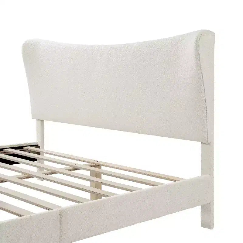 Lit plateforme capitonné en bouclé moderne avec dossier ailé Queen Heartwild blanc, en vente 24h/24 et 7j/7
