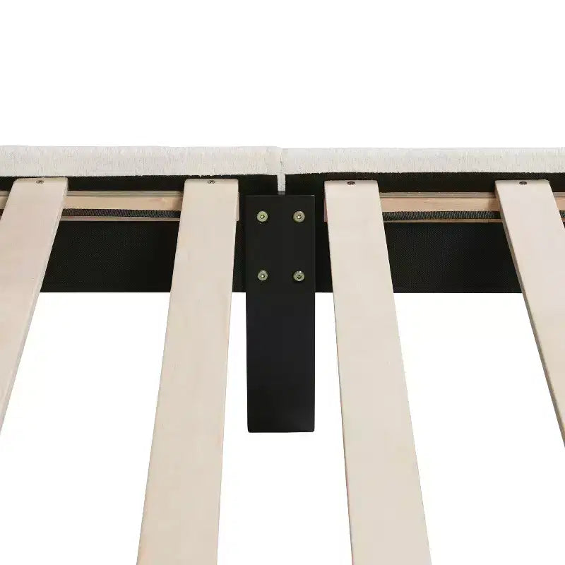Lit plateforme capitonné en bouclé moderne avec dossier ailé Queen Heartwild blanc, en vente 24h/24 et 7j/7