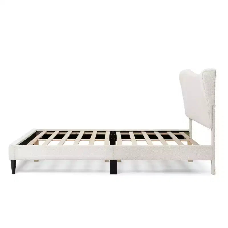 Lit plateforme capitonné en bouclé moderne avec dossier ailé Queen Heartwild blanc, en vente 24h/24 et 7j/7