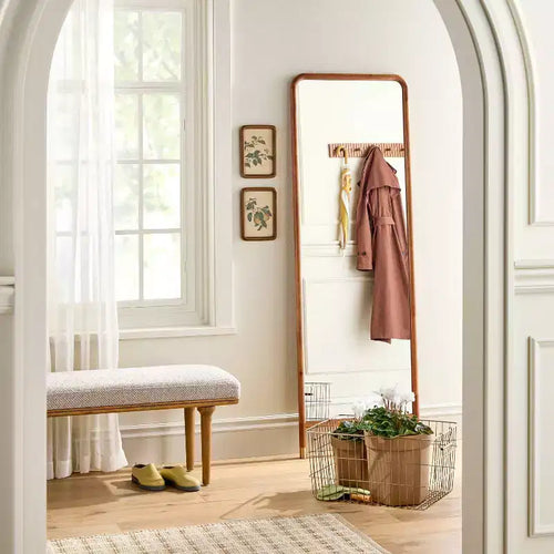 Miroir sur pied en bois 72 po x 24 po avec pieds en laiton – Hearth & Hand™ avec Magnolia