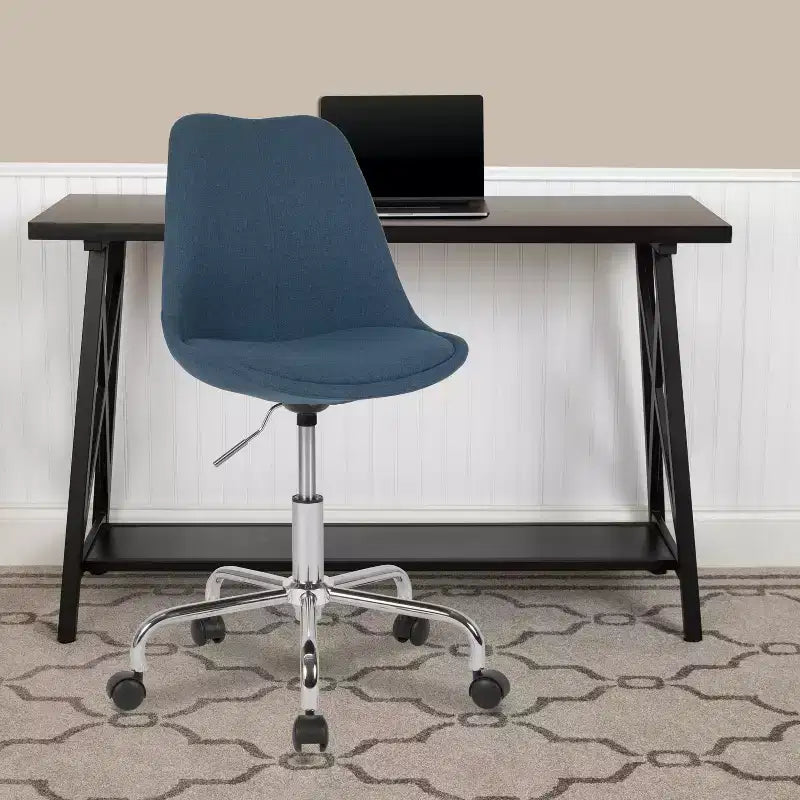 Chaise de bureau pivotante ergonomique en tissu à dossier mi-hauteur avec vérin pneumatique et piètement chromé Flash Furniture Aurora