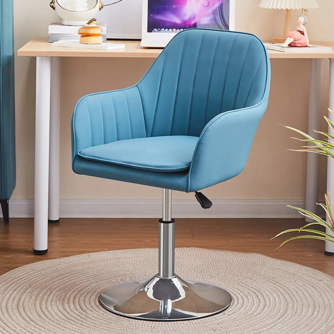 Chaise de bureau pivotante en cuir gris élégant