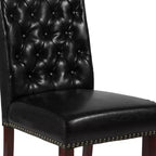 Chaise Parsons rembourrée Merrick Lane avec garniture cloutée