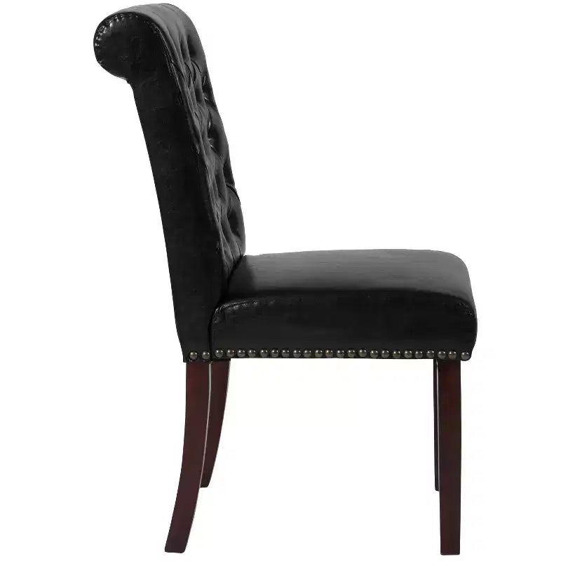 Chaise Parsons rembourrée Merrick Lane avec garniture cloutée